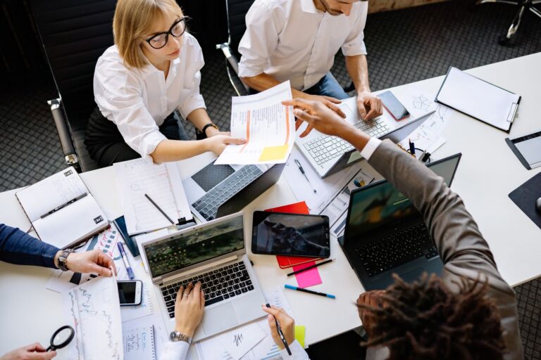 Consultant Claude : quand faire appel à un expert pour déployer Claude en entreprise